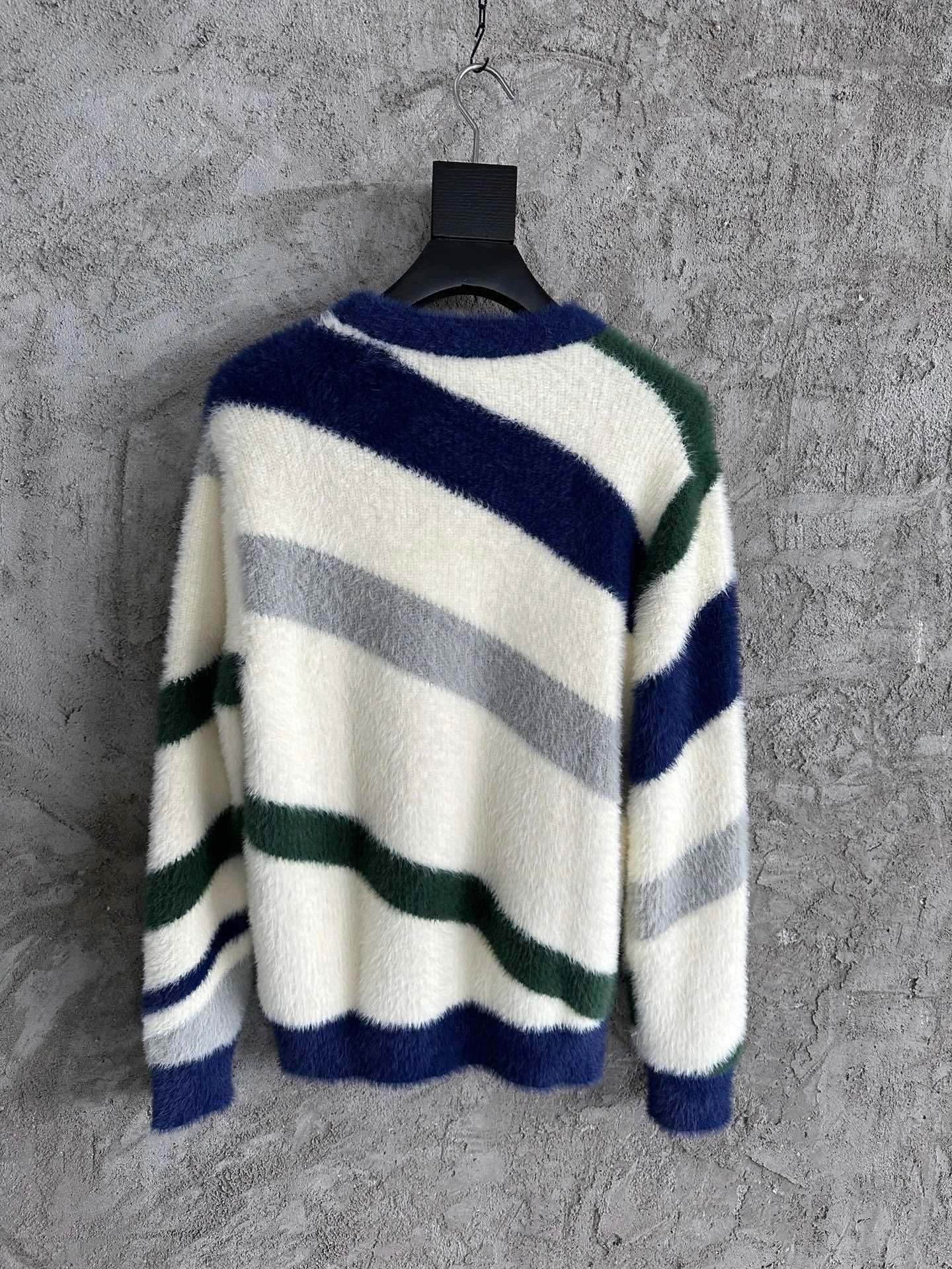 wg.luxury- 31s1281931 Mink wool item:D-F409H0832